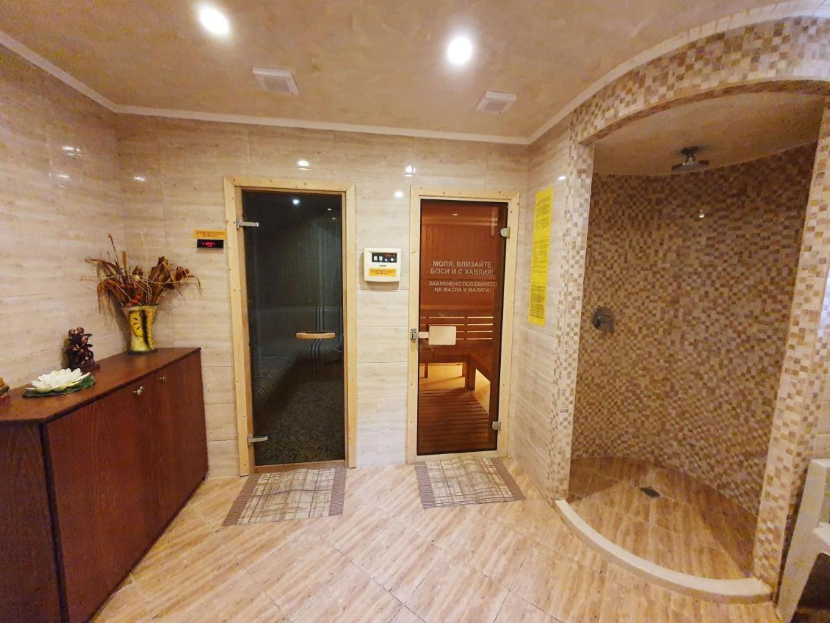 Family Hotel Chiflik Hills Kültér fotó