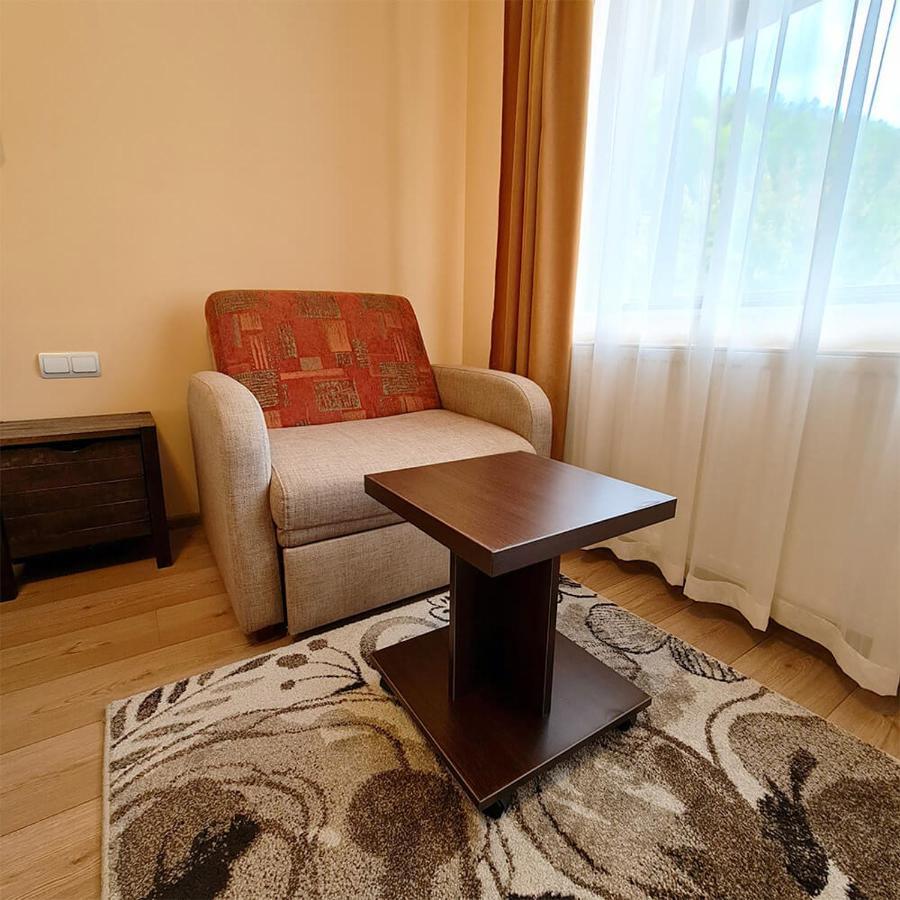 Family Hotel Chiflik Hills Kültér fotó